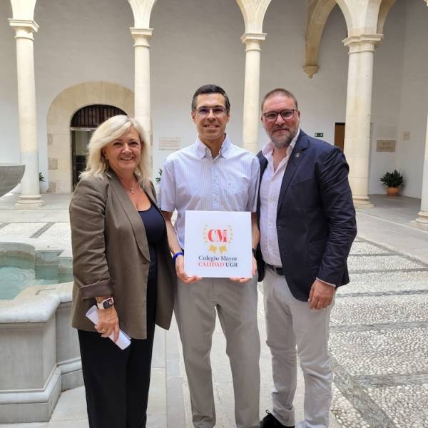 El Colegio Mayor Cardenal Cisneros recibe el Sello de Calidad de Alojamiento de la Universidad de Granada